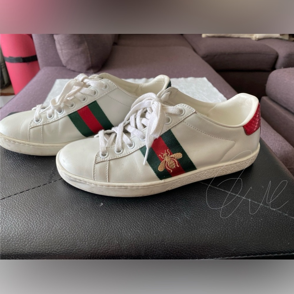 Gucci Women's Ace sneakers with Bee